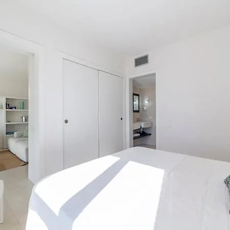 Macenas Beach Palm Apartment