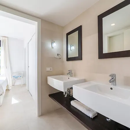 Macenas Beach Palm Apartment